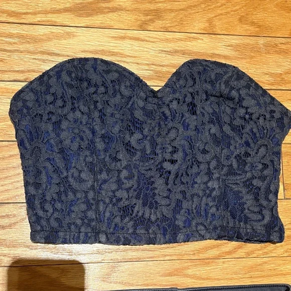 GUESS Dark Blue and Black Lace set bustier and short - Picture 9 of 16